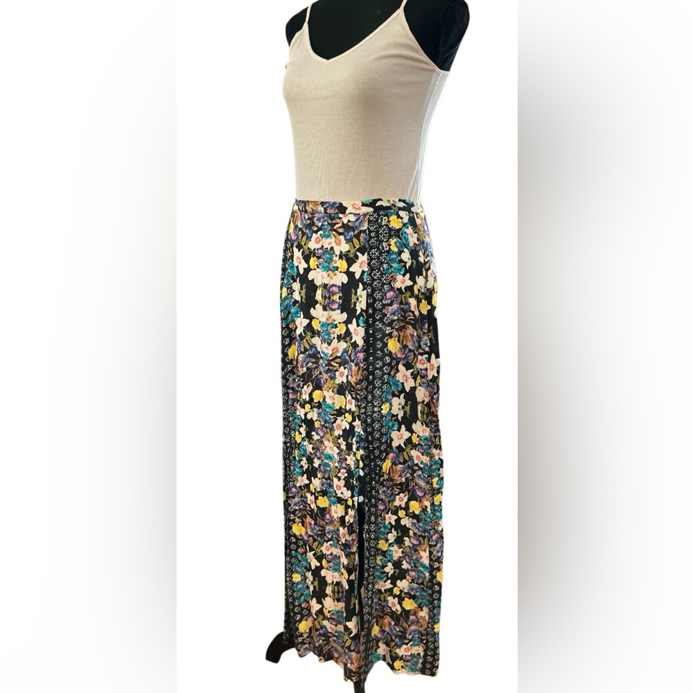 🔥 MINKPINK! GORGEOUS SLITTED FLORAL MAXI SKIRT! COOL GAUZY STYLE! FUN & FLIRTY! - Picture 3 of 12